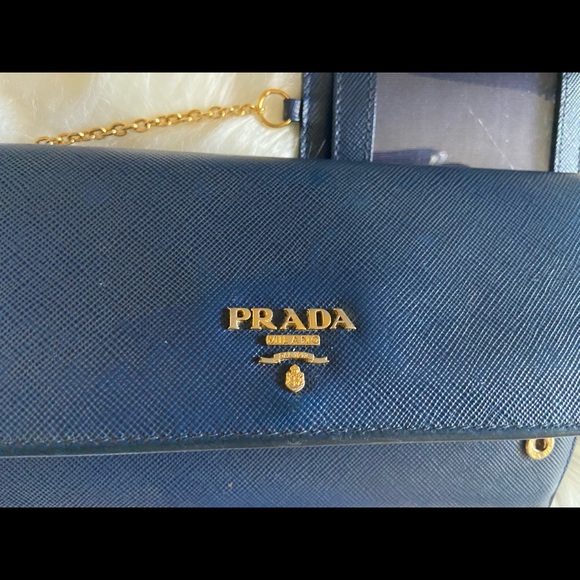 Prada Saffiano Wallet w/Removable badge holder - Picture 8 of 8